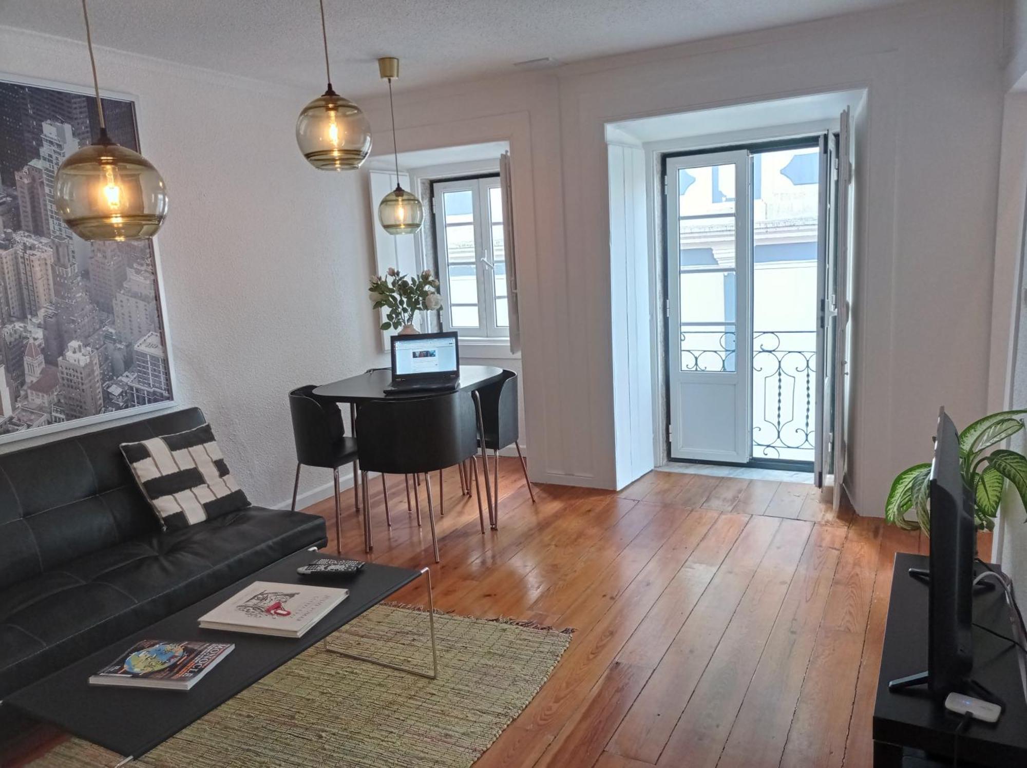 Typical Duplex In Bairro Alto Apartamento